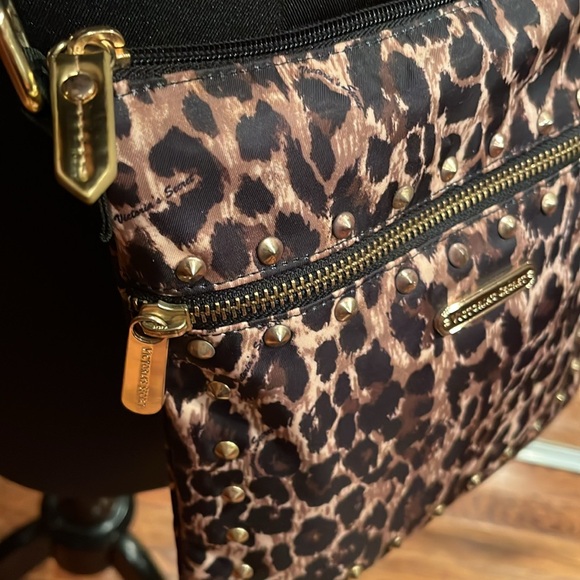 NWOT Victoria’s Secret Leopard Print Bag & Wallet Set - Picture 5 of 15